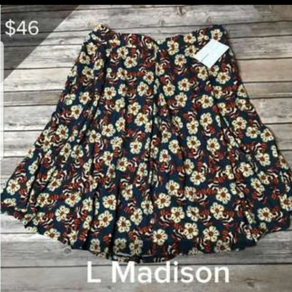 BNWT LuLaRoe Madison skirt